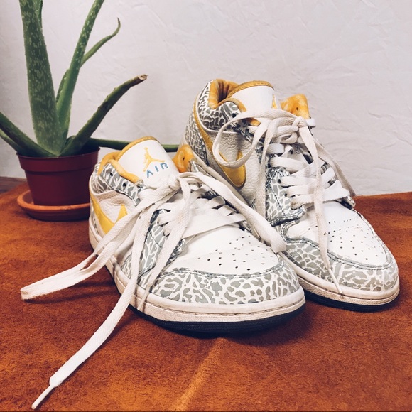 Air Jordan Low 1s - Picture 1 of 2